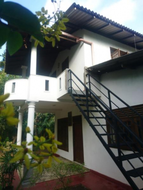 Villa Manu Hikkaduwa